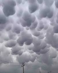 It can be found outside of micheals hanger at lsi or at trevors airport. Incredible Mammatus Cloud Severe Weather Europe Facebook