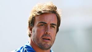 Hamilton Posting Foto Topi Mercedes Bertuliskan Fernando