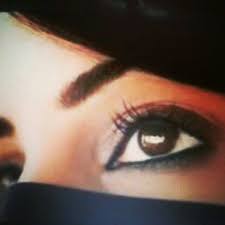 ياغايبه يا ام العيون الذايبه سميت بأسم الله عليك طيفك من امس وش صايبه Za Attractive Eyes Arabian Eyes Beautiful Eyes