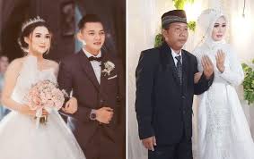 Nella akhirnya mengakui jika keduanya telah resmi menjadi suami. Nella Kharisma Dory Disentil Soal Agama Cak Malik Nikahi Wanita Seiman Cantik Berhijab Dipuji
