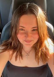 Hi I'm Lorraine from Hertfordshire. Love my job but lacking a social life.  Anyone local to me?