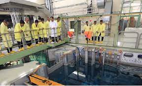 Kapasitasnya 30 megawatt, kata kepala batan, djarot reaktor akan dibangun di wilayah serpong, di kawasan puspiptek. Tidak Seseram Di Film Begini Rasanya Masuk Reaktor Nuklir Batan Tekno Tempo Co