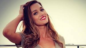 4 Reasons The Bachelors Jade Roper is so much more than her porn stint