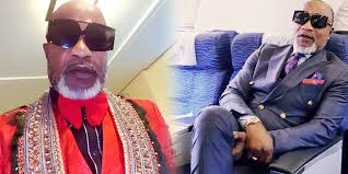 Koffi olomide in action is a sight to behold. Kofi Olomide Dancers Shefalitayal