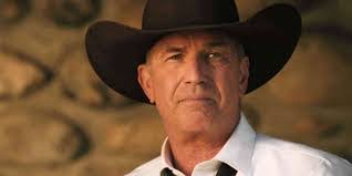 Summer Dutton's Instagram, Twitter & Facebook