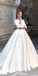 White Bride Dresses Brides Think Of Having The Ideal Wedding However For This They Require Top Wedding Dresses Ball Gown Wedding Dress Dream Wedding Dresses