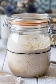 Comment Faire Un Levain Maison Le Rafraichir Et L Utiliser Recette En 2020 Levain Maison Levain Boulanger Cuisine
