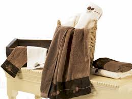 Towels & washcloths └ bathroom accessories └ bath └ home & garden all categories food & drinks antiques art baby books, magazines business cameras cars, bikes, boats clothing, shoes & accessories coins collectables computers/tablets & networking crafts dolls. Embroidered Pine Cone Towel Set Tl3100 Home Max Imports The Log Furniture Store