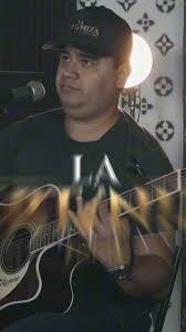 Si se trata de una chamba no me gusta quedar mal. #elcomprador  #labertinizadeculiacan #EnVivo #guitarras #sierradesinaloa #Guerrero  #chihuahua