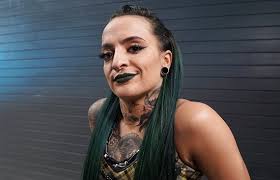 Ruby Riott returns to WWE Raw and attacks Liv Morgan