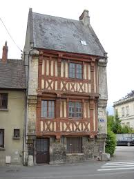 La Maison Des Fosses Tanares Est Un Edifice Situe A Argentan En France Building A House Architecture House Styles