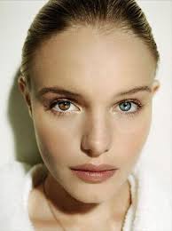 No There Not Photoshopped Its A Condition Called Hetrochromia I Find Them Beautiful Different Colored Eyes Kate Bosworth Eyes Heterochromia Eyes