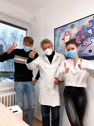 Petr smejkal currently works as a chief epidemiologist at ikem in prague and also works in the usa at maine coast memorial hospital. Sulcova A Gulab Toci O Ockovani Na Tiktok V Serii Videi Se Ukazi Blatny I Prymula Mediar