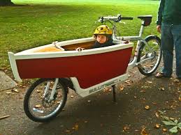 This Bike Is A Boat Lady Grit Glimmer Mit Bildern Bullitt Bike Fahrrad Kleine Autos