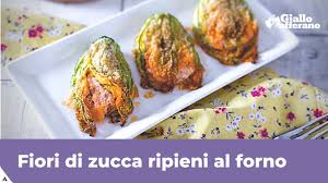 Ottima alternativa a quelli fritti, i fiori di zucca ripieni cotti al forno costituiscono un elegante e delicatissimo antipasto da degustare magari in buona compagnia. Fiori Di Zucca Ripieni Al Forno Youtube