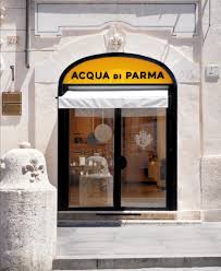 Three iconic products in a travel size for freshening up anywhere in the world. Acqua Di Parma 4urspace