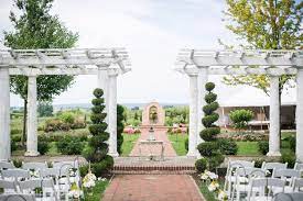 Rustic wedding chic has brought you the best, hand picked rustic wedding venues and locations in pennsylvania to help you plan the perfect wedding. Weddings White Chimneys