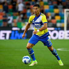 Portuguese journalist makes huge claim regarding cristiano ronaldo to man city. Khq1ccyleg Cgm