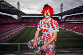 Uhlsport 1.fc köln torwart fastelovend karnevalstrikot. Bundesliga Club Cologne Get In Carnival Spirit By Clowning Around With New Kit Launch