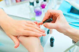 De la clasicul french la moderna manichiura cu spatii negative, editorii fucsia.ro iti propun zeci de optiuni de. Lacul De Unghii Pericol In Sarcina Copilul Ro