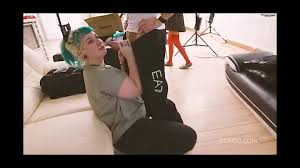 Camerawoman SUCKS cock at a porn shoot • Pornhex