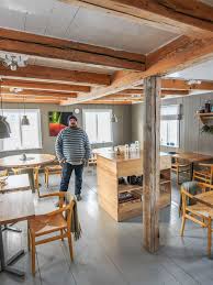 Vesterålen hadsel kaljord havhus (seahouse)kaljord havhus! Halvar Ellingsen Ved Kvitnes Gard I Hadsel Ma Stenge Fordi Det Er 20 Cm For Lavt Under Taket Nrk