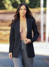 Oct 19, 2020 · megan fox and machine gun kelly out on a date in santa monica (backgrid) these two began dating in may 2020, the same month that brian and megan went public with their split. Freedomroo Megan Fox Puts Her Jaw Dropping Cleavage On Display Following Photoshoot In La Australiannewsreview
