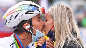 Page officielle du cycliste julian alaphilippe, coureur français pour deceuninck Julian Alaphilippe Ist Zum Ersten Mal Vater Geworden Weltmeister Im Babygluck Eurosport