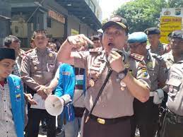 Maybe you would like to learn more about one of these? Riuh Calo Sim Bertarif Rp650 Ribu Ini Kata Kapolres Tuban Regional Liputan6 Com