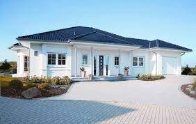 Ich würde mich freuen wenn mir jemand von erfahrungen in bezug auf die firma rensch haus oder vielleicht auch tipps. Rensch Haus Verknupft Die Erfahrung Von Mehr Als 130 Jahren Mit Innovativer Technik Und Zukunftsweisenden Baukonzept Haus Bungalow Musterhaus Moderner Bungalow