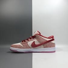 Make social videos in an instant: Strangelove X Nike Sb Dunk Low Valentine S Day For Sale The Sole Line