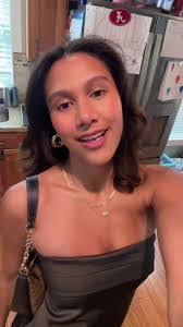 Alana Arnold's Instagram, Twitter & Facebook