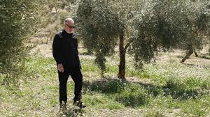 Kinechan erome fazendo boquete - Engolindo leito na boca à vontade!