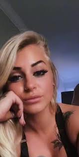 Sarah Moree's Instagram, Twitter & Facebook