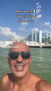 🌊🎉 𝐁𝐀𝐆𝐍𝐎 𝐃𝐈 𝐂𝐀𝐏𝐎𝐃𝐀𝐍𝐍𝐎 𝟐𝟎𝟐𝟔 🎉🌊 Inizia il nuovo anno  con una scarica di energia! 💥 📅 1° Gennaio 2026 ⏰ Ore 11:30 📍 L'Isola  che non c'è