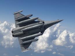 Athens, greece (ap) — greece took delivery wednesday of the first of 18 french rafale fighter jets, part of a major military procurement plan as the country seeks to upgrade its armed forces. Le Rafale Decolle En Inde Et Vise L Europe Challenges