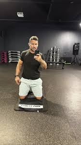 Nudes de Sylvain Potard o Lutador de MMA Pelado Gozando - Famosos Nus