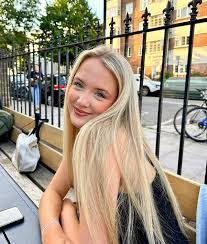 Ellen Peters | Maisie Peters Wiki | Fandom