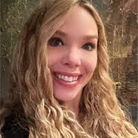 Leah Dickson's Instagram, Twitter & Facebook