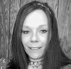 Shannon Lanham's Instagram, Twitter & Facebook