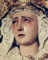 🟪⬛ 𝗖𝗔𝗠𝗜𝗡𝗢 𝗠𝗢𝗧𝗜𝗩𝗔𝗖𝗜𝗢𝗡𝗔𝗟 ⬛🟪⁣⁣⁣⁣ ⁣⁣⁣⁣  𝘐𝘤𝘰𝘯𝘰𝘨𝘳𝘢𝘧í𝘢 𝘥𝘦 𝘔𝘢𝘳í𝘢 𝘚𝘢𝘯𝘵í𝘴𝘪𝘮𝘢 𝘥𝘦 𝘭𝘰𝘴  𝘋𝘰𝘭𝘰𝘳𝘦𝘴⁣⁣ ⁣ ⁣ La imagen de la María Santísima de los Dolores procede  de una Esclavitud de Siervos de María que