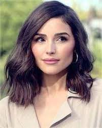 Men with wavy or curly locks will find this hairstyle easy to wear by just running the fingers through the medium hair to make it messy. 25 Cute And Sexy Spring Hairstyles For Medium Length Hair 2020 Have A Look