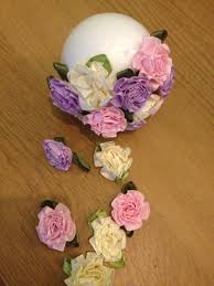 If you're planning a wedding and you're on the lookout for bouquet inspiration than this breakdown is for you! Kissing Ball Use Straight Pins To Stick Silk Flower Heads To A Styrofoam Ball So Simple Handmade Bouquets Artificial Bouquet Real Touch Flowers