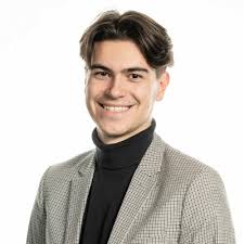 Après beaucoup d'attente, je suis ravi de partager deux étapes importantes  de mon parcours académique et professionnel. 🎓 J'ai récemment terminé mon  baccalauréat en sciences biopharmaceutiques…