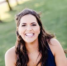 Elizabeth Boyle and Conner Mills's Wedding Website