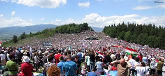 Csíksomlyói búcsú is the largest catholic celebration of the year for hungarians. Karpatutak Erdely Punkosdi Utazas 2013 Majus 16 24 A Csiksomlyoi Bucsu