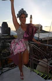 Ivete sangalo · album · 2012 · 16 songs. Ivete Sangalo Esbanja Brilho Em Fantasia No Bloco Coruja Ofuxico