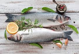 As a rule, you should throw away cooked or uncooked meat that has been left out at room temperature for more than 2 hours. How Long Can Fish Sit Out Raw Or Cooked Cuisinevault