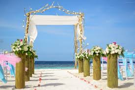 Per chi si sposa in estate il matrimonio in spiaggia è un idea romantica e suggestiva. Matrimonio In Spiaggia Nelle Marche Scopri Dove E Come Matrimonio Nelle Marche