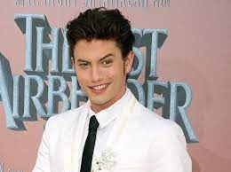 He was intensely involved in martial arts, taekwondo in particular, from a young age. Noah Ringer Bio Movies Martial Arts Height Net Worth Martial Arts American Actors Extreme Martial Arts